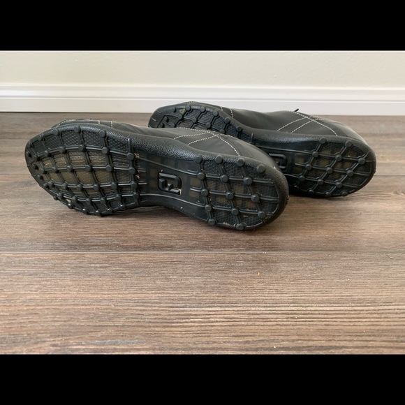 Shoes - Picture 7 of 9